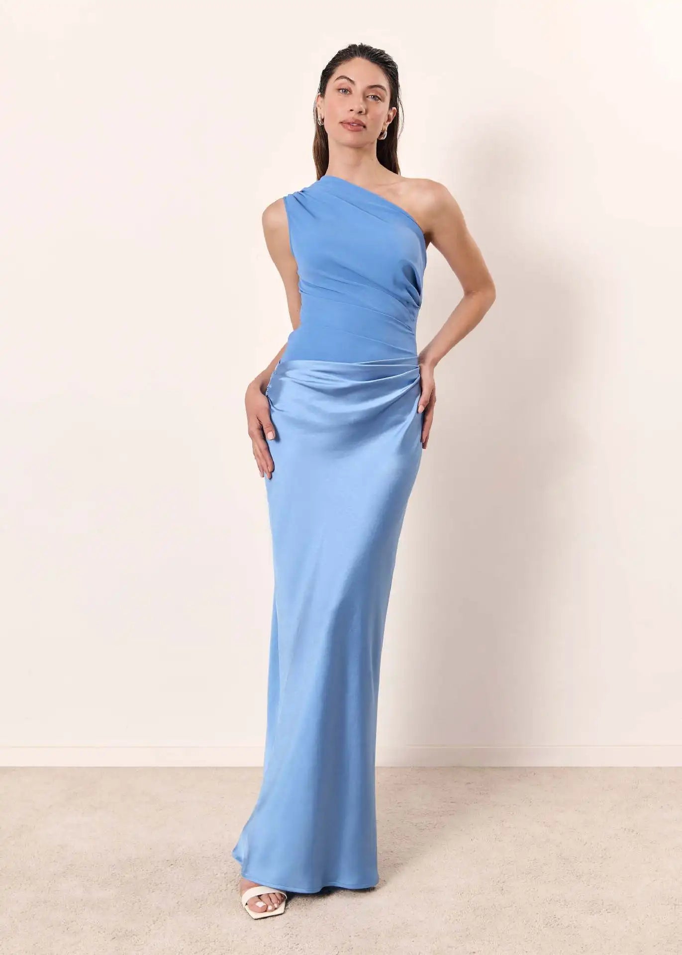 Vestido Maxi con Culpabilidad en Satén