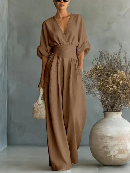 Sara - Elegante mono con escote en V y cintura alta.